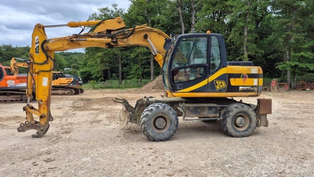 JCB JS 130 W Pelle sur pneus