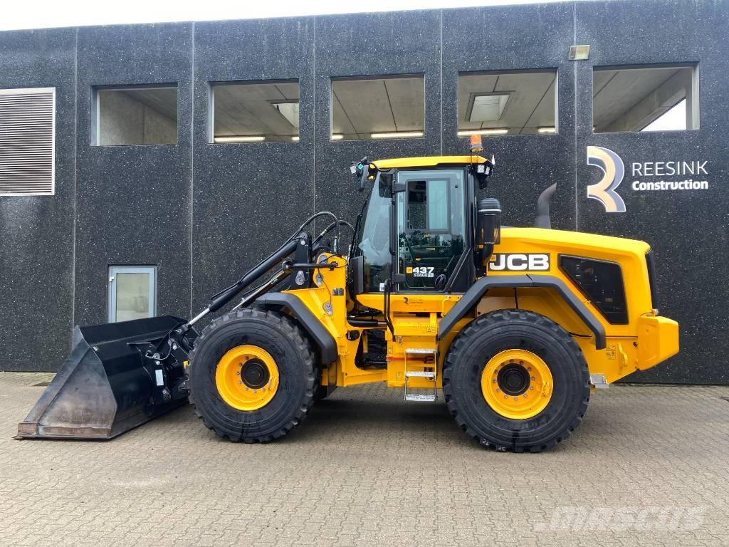 JCB 437 HT Chargeuse sur pneus