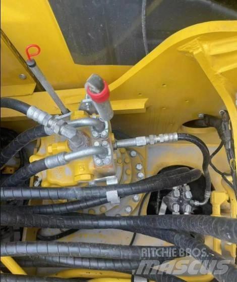Komatsu 220-8K Pelle sur chenilles