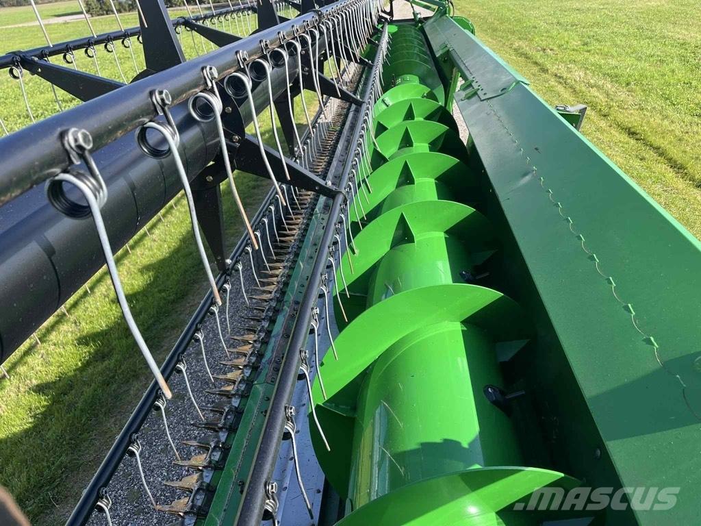 John Deere T 670 i Moissonneuse batteuse