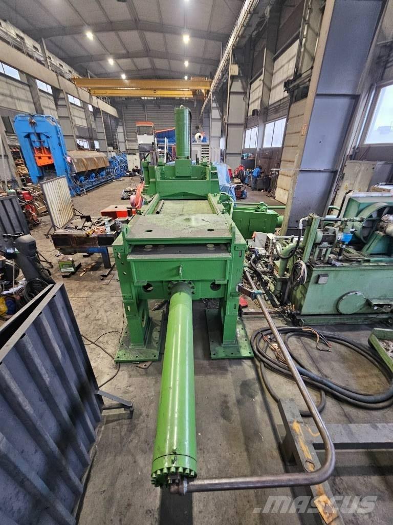  Henschel 30 x 30 Presses industrielles
