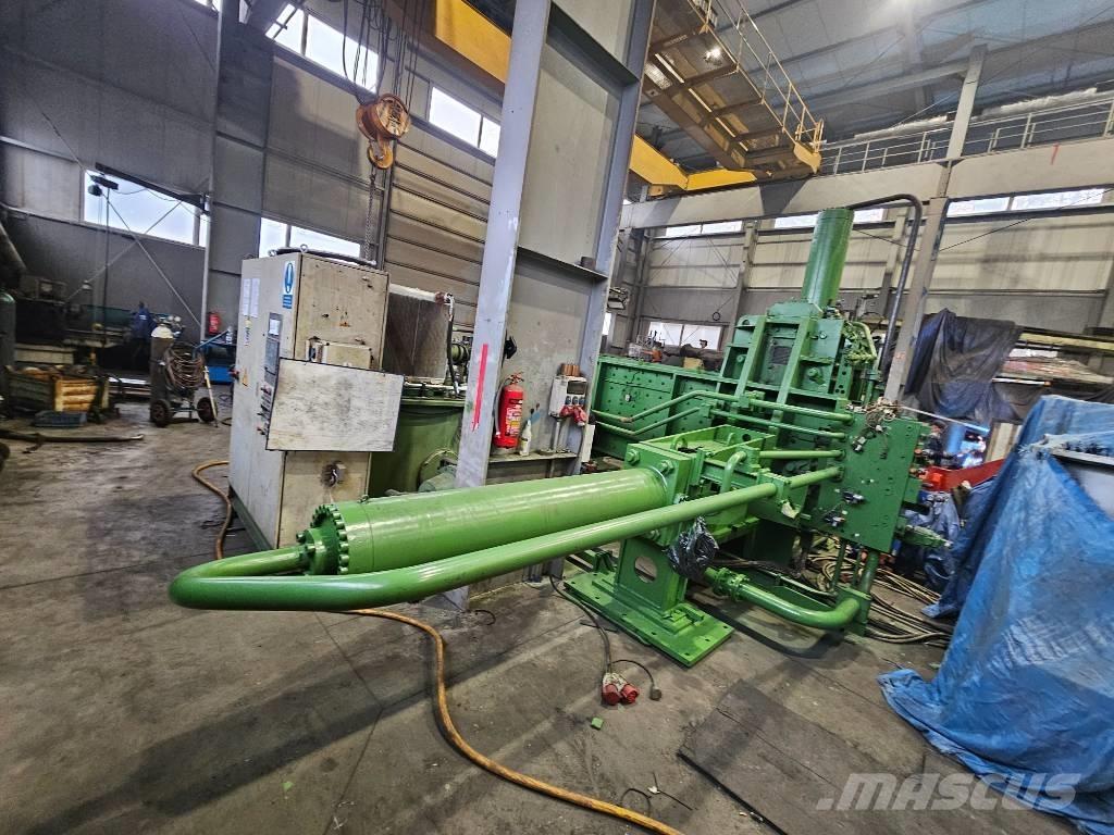  Henschel 30 x 30 Presses industrielles