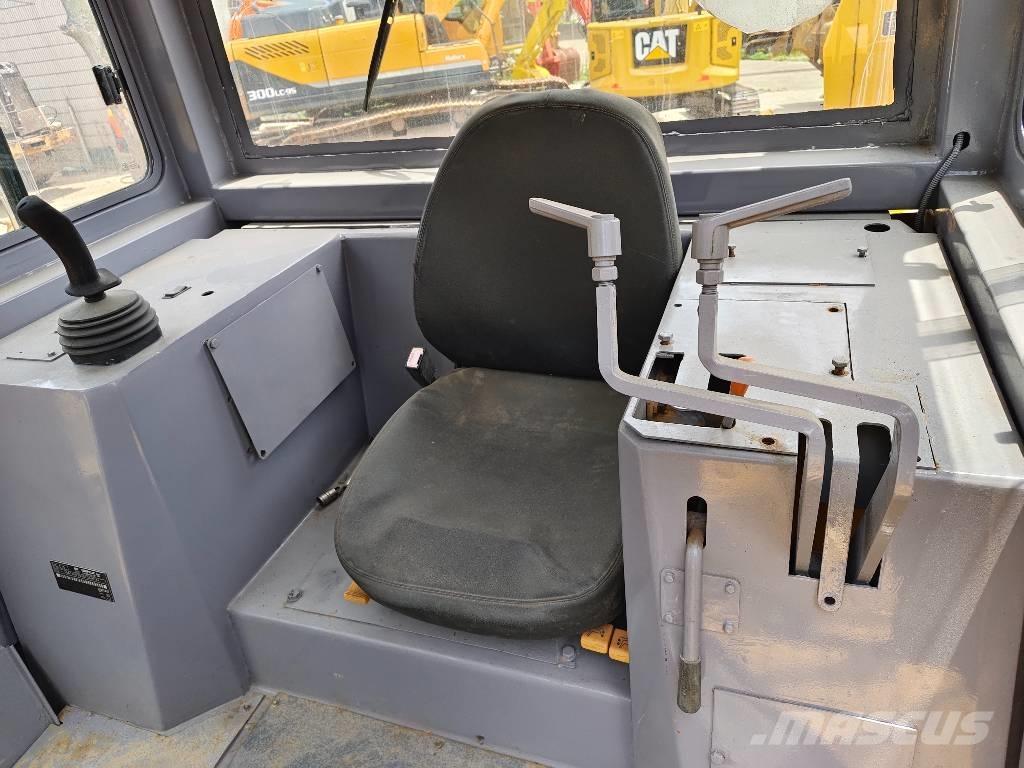 CAT D 7 G Niveleuse