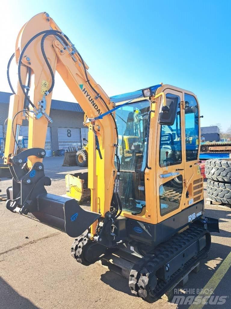 Hyundai R18-9AK Mini pelle < 7t