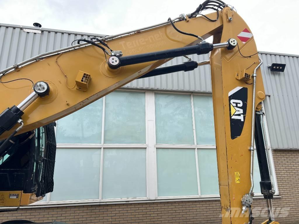 CAT MH3022  2015   CE Pelle à déchets