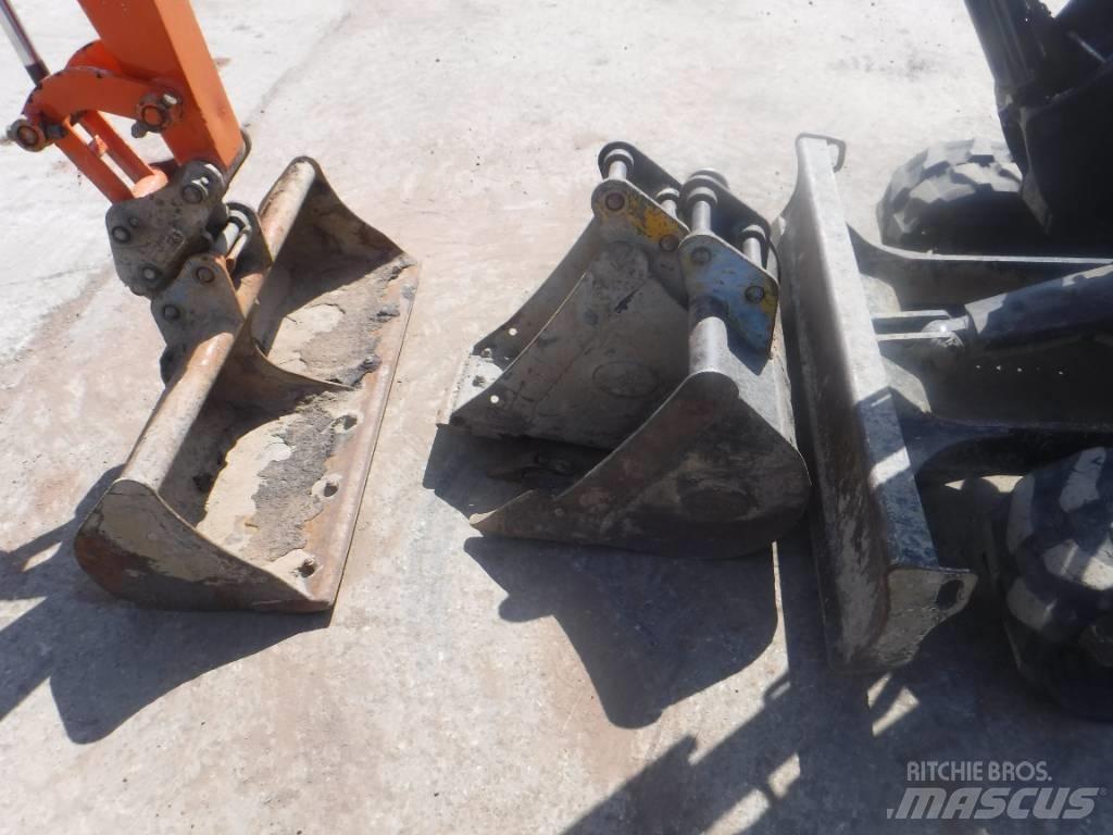 Hitachi ZX 26 U-6 Mini pelle < 7t