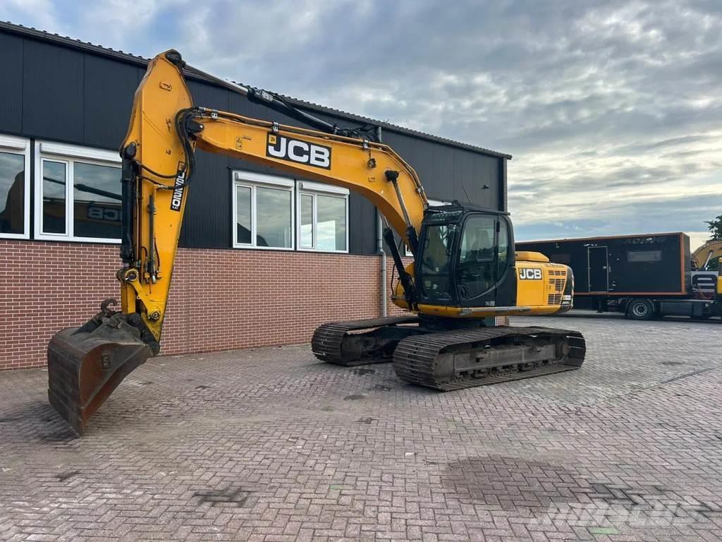 JCB JS220LC Pelle sur chenilles