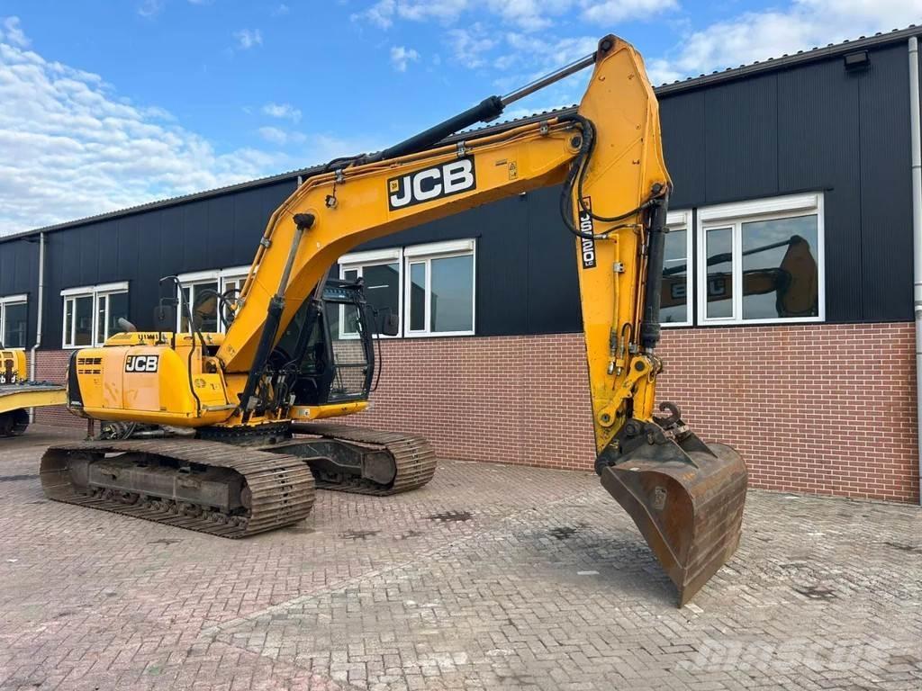 JCB JS220LC Pelle sur chenilles