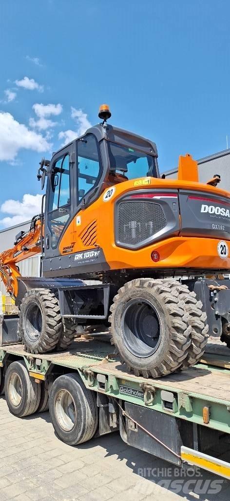 Doosan DX 100 W-7 Pelle sur pneus