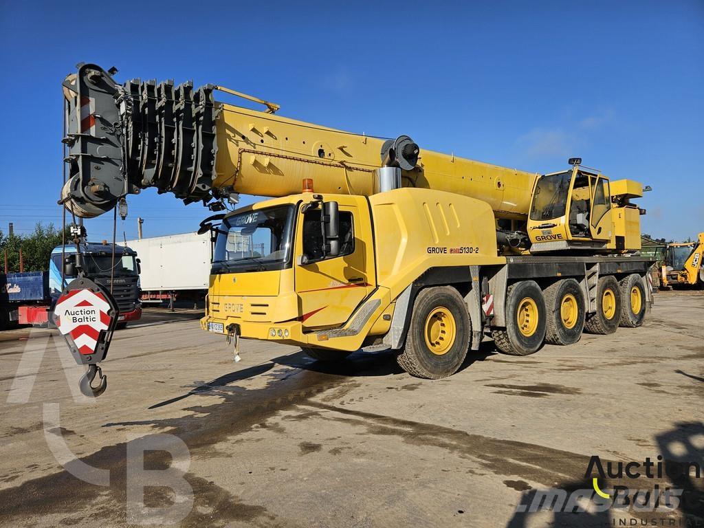 Grove GMK 5130-2 Camion plateau ridelle avec grue