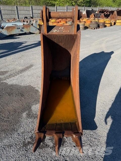 CAT 323 USED BUCKET Pelle rétro arrière