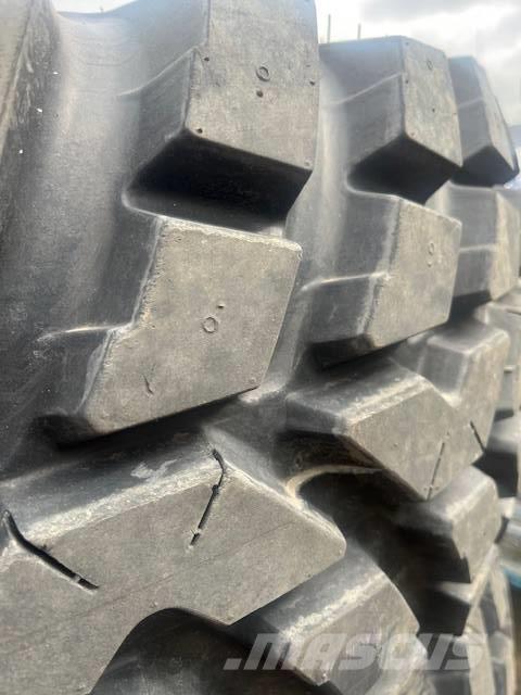 Nokian TRI-2 Pneus, roues et jantes