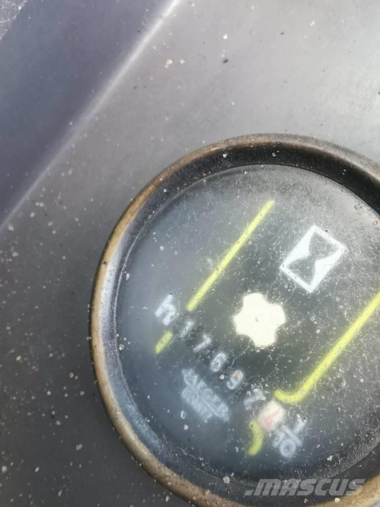 CASE WX 150 Pelle sur pneus