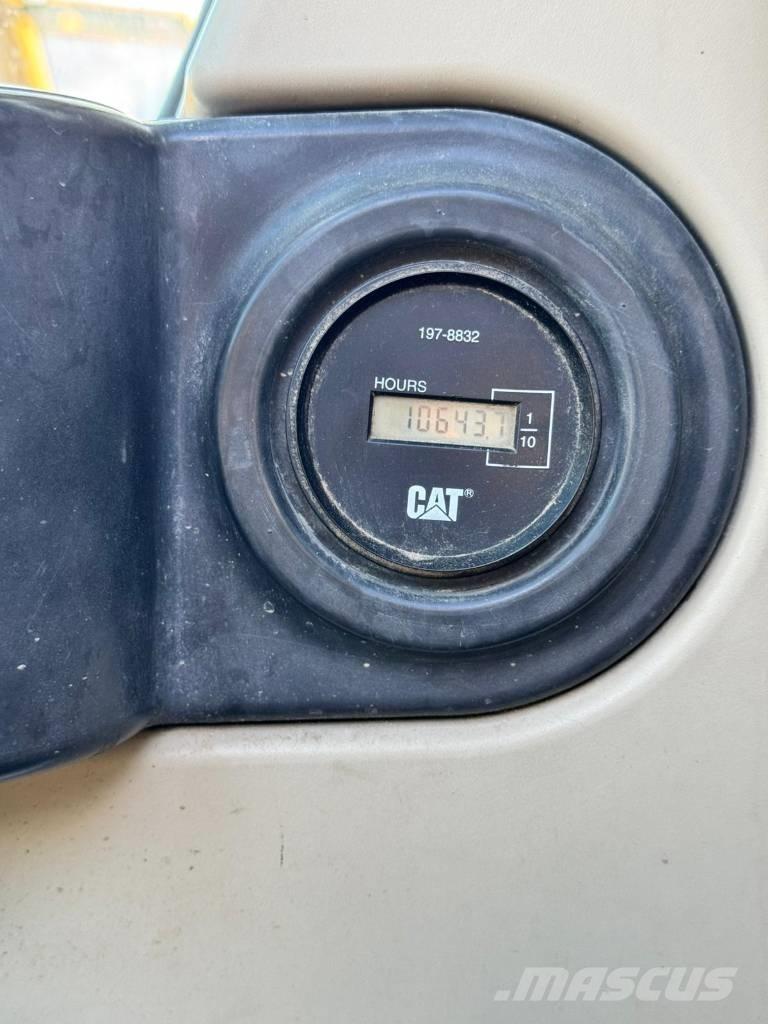 CAT M 315 C Pelle sur pneus