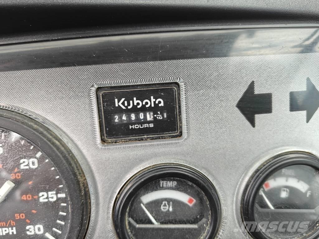 Kubota RTV900-4X4 Entretien du sol - Autres