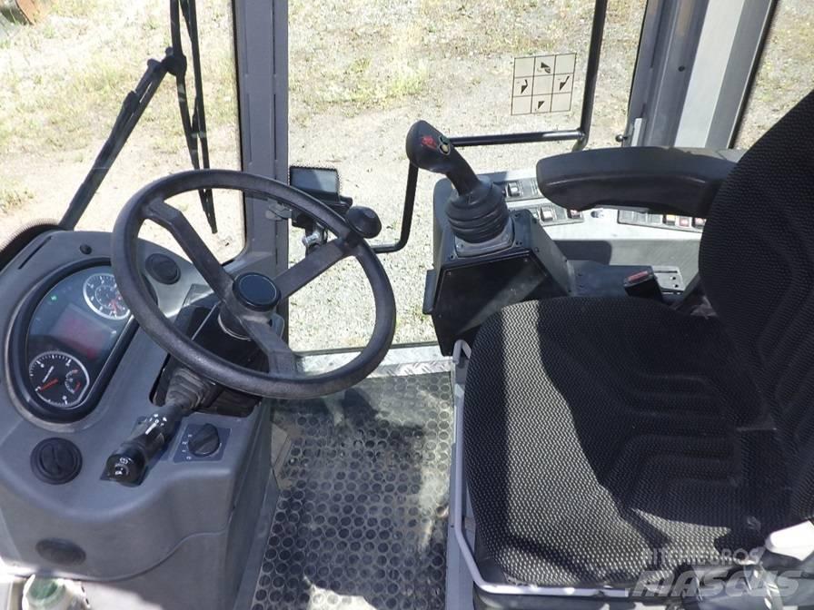 Paus SL 9075 Chargeuse sur pneus