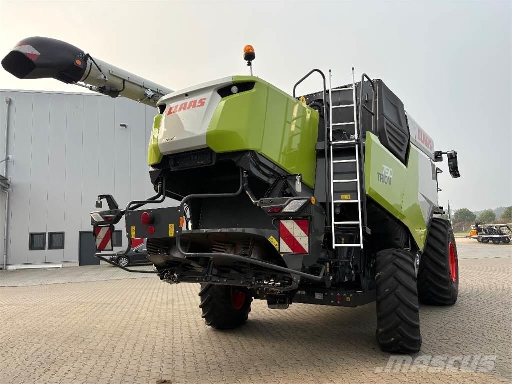 CLAAS TRION 750 Moissonneuse batteuse