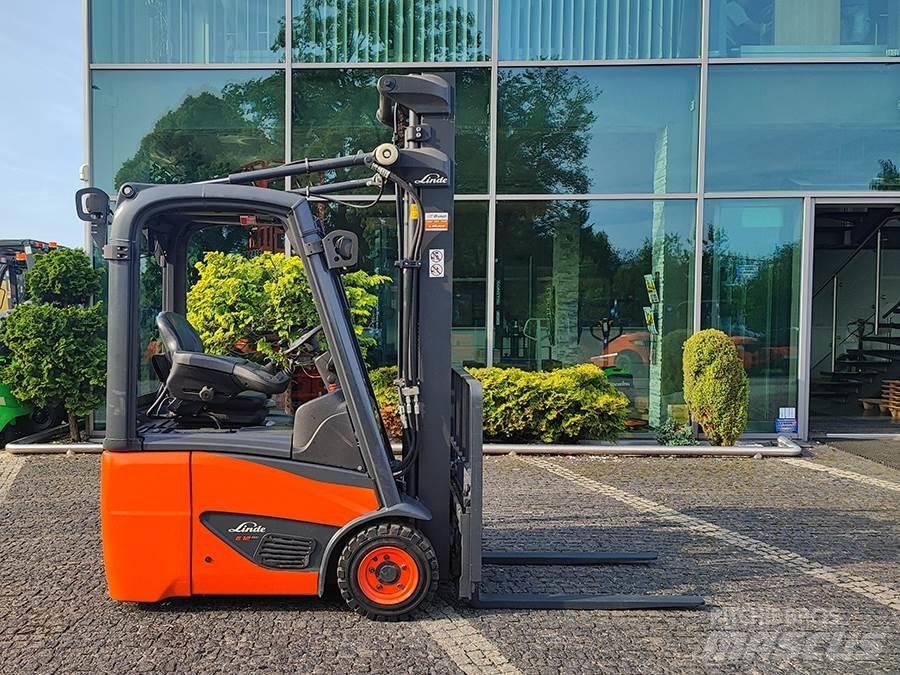 Linde E12-02 Chariots élévateurs électriques