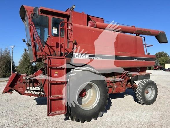 Case IH 1480 Moissonneuse batteuse