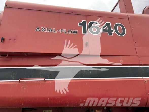 Case IH 1640 Moissonneuse batteuse
