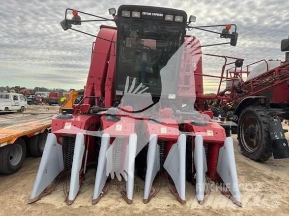 Case IH 2055 Moissonneuse batteuse
