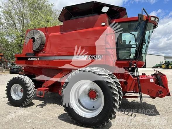 Case IH 2588 Moissonneuse batteuse