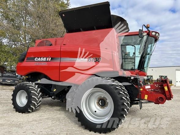Case IH 6130 Moissonneuse batteuse