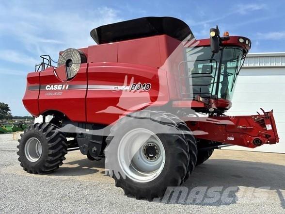 Case IH 8010 Moissonneuse batteuse