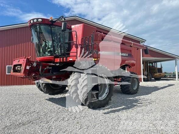 Case IH 8120 Moissonneuse batteuse