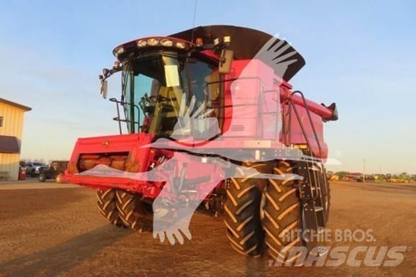 Case IH 8250 Moissonneuse batteuse