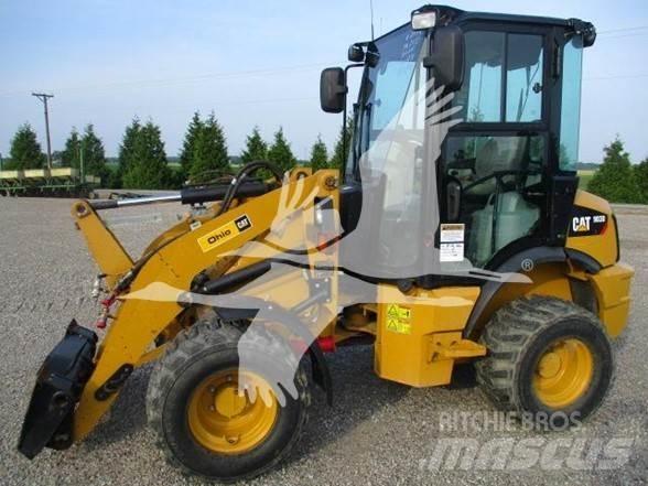 CAT 903D Chargeuse sur pneus