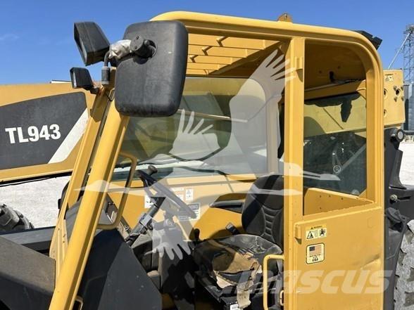 CAT TL943 Chariot télescopique