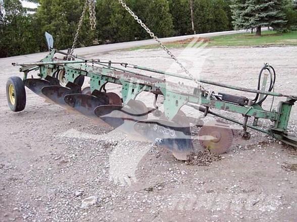 John Deere 514 Charrue réversible