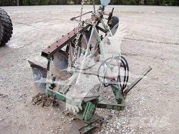 John Deere 514 Charrue réversible