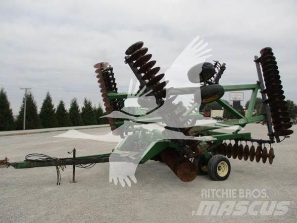 John Deere 630 Crover crop