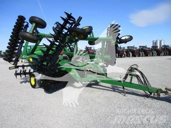John Deere 637 Crover crop