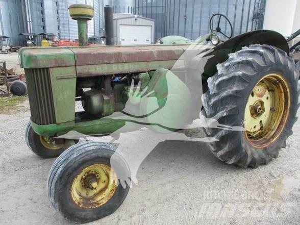 John Deere 820 Tracteur