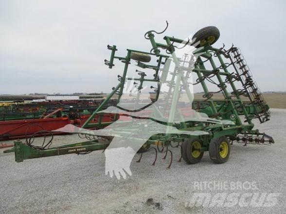 John Deere 960 Déchaumeur, cultivateur