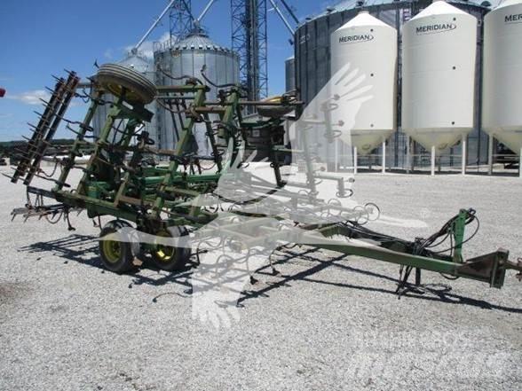 John Deere 960 Déchaumeur, cultivateur