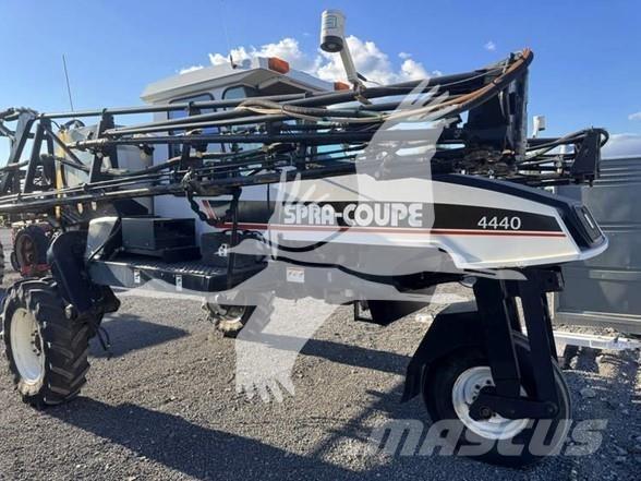 SpraCoupe 4440 Pulvérisateurs automoteurs