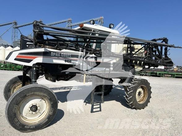 SpraCoupe 4450 Pulvérisateurs automoteurs