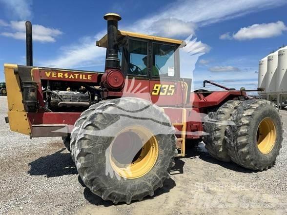 Versatile 935 Tracteur