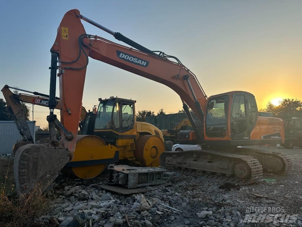 Doosan DX220LC-9 Pelle sur chenilles
