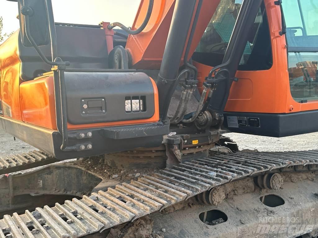 Doosan DX220LC-9 Pelle sur chenilles