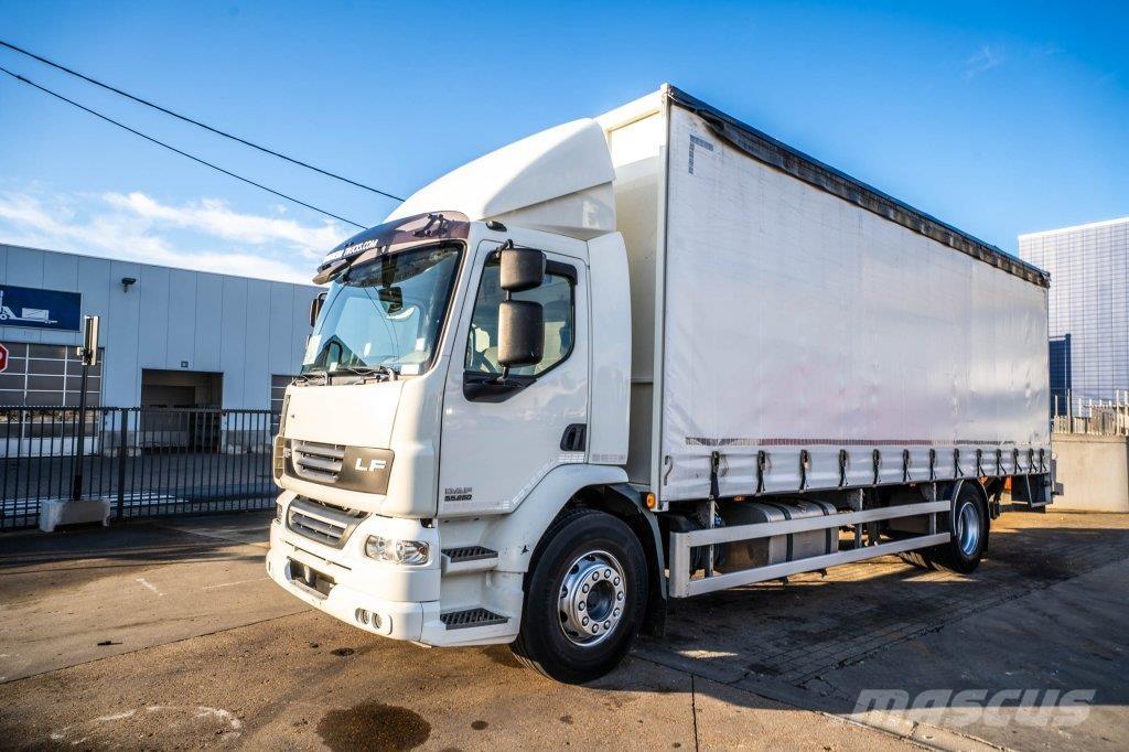 DAF LF 55.250 Camion à rideaux coulissants (PLSC)