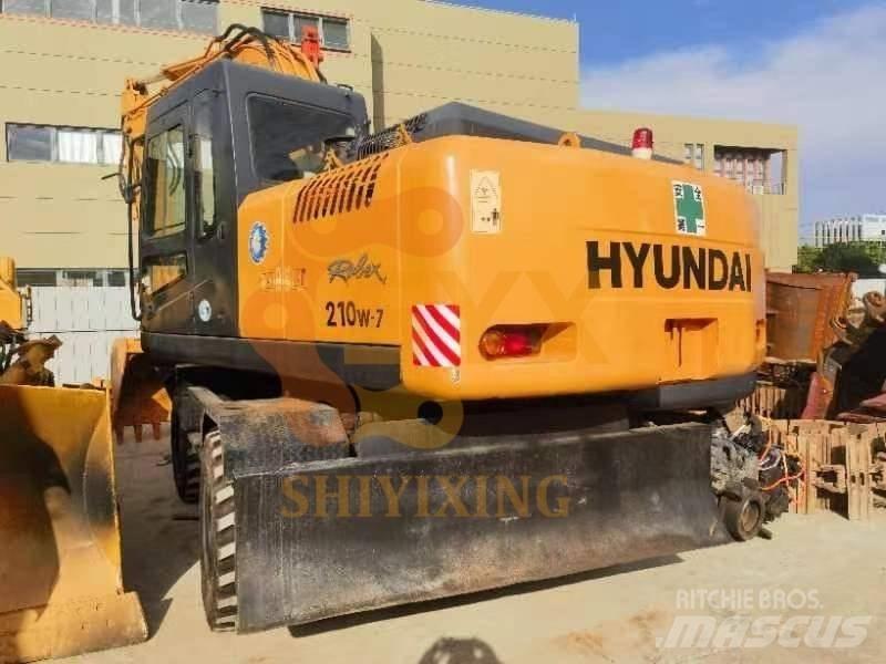 Hyundai 210W-7 Pelle sur pneus