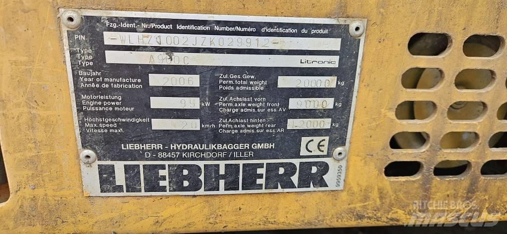 Liebherr A 900 C Pelle sur pneus