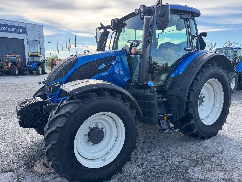 Valtra N 124 Tracteur