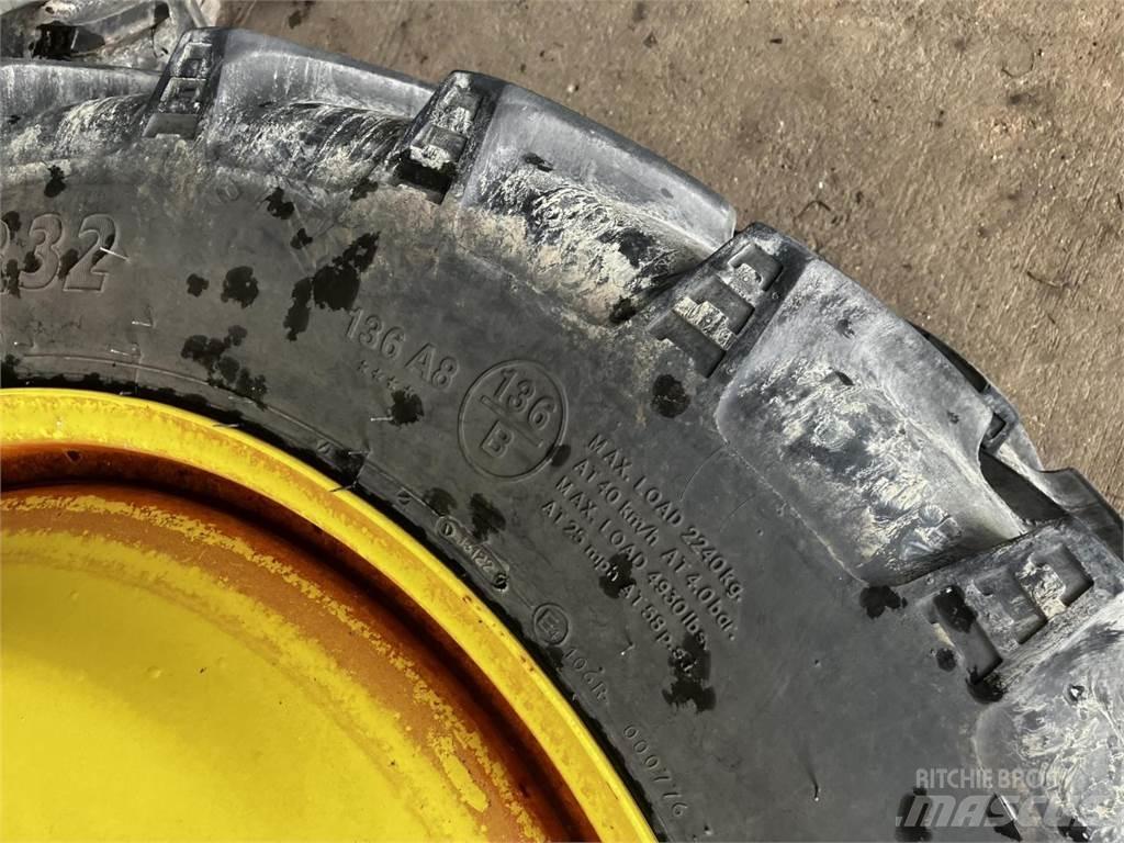 BKT 270/95R32 Pneus, roues et jantes