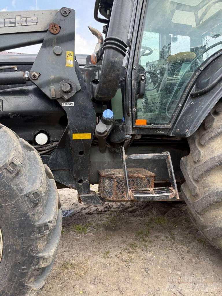 Valtra + KRONOS T 193 Tracteur